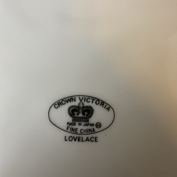Crown Victoria “Lovelace” China Plate - Picture 4 of 7